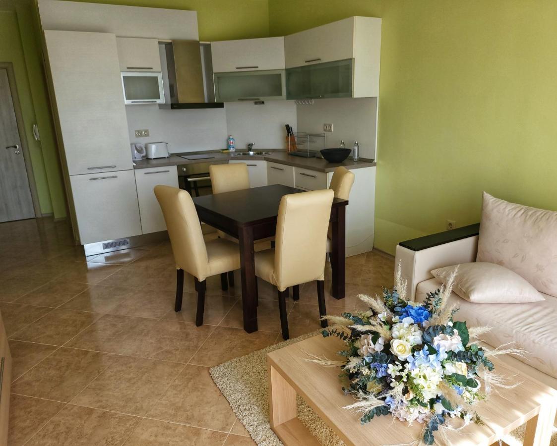 Elegantz Apartments Lamer Βάρνα Εξωτερικό φωτογραφία